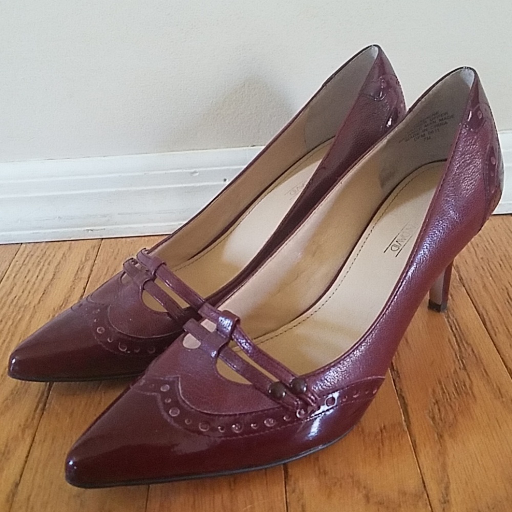 🍩 {Joan & David} Red leather Mary Janes